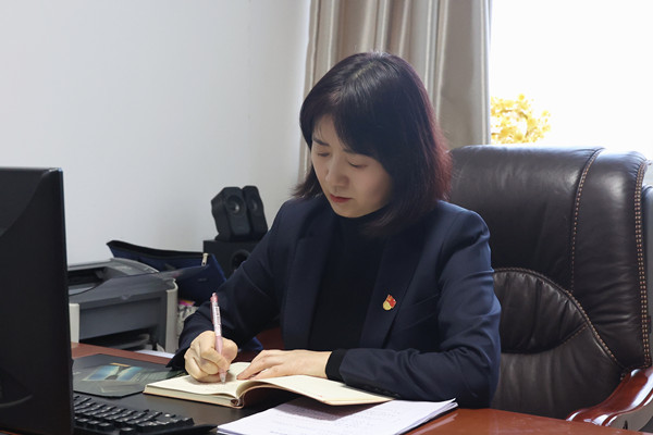 1740628461659418.jpg 周莉(1)_副本.jpg